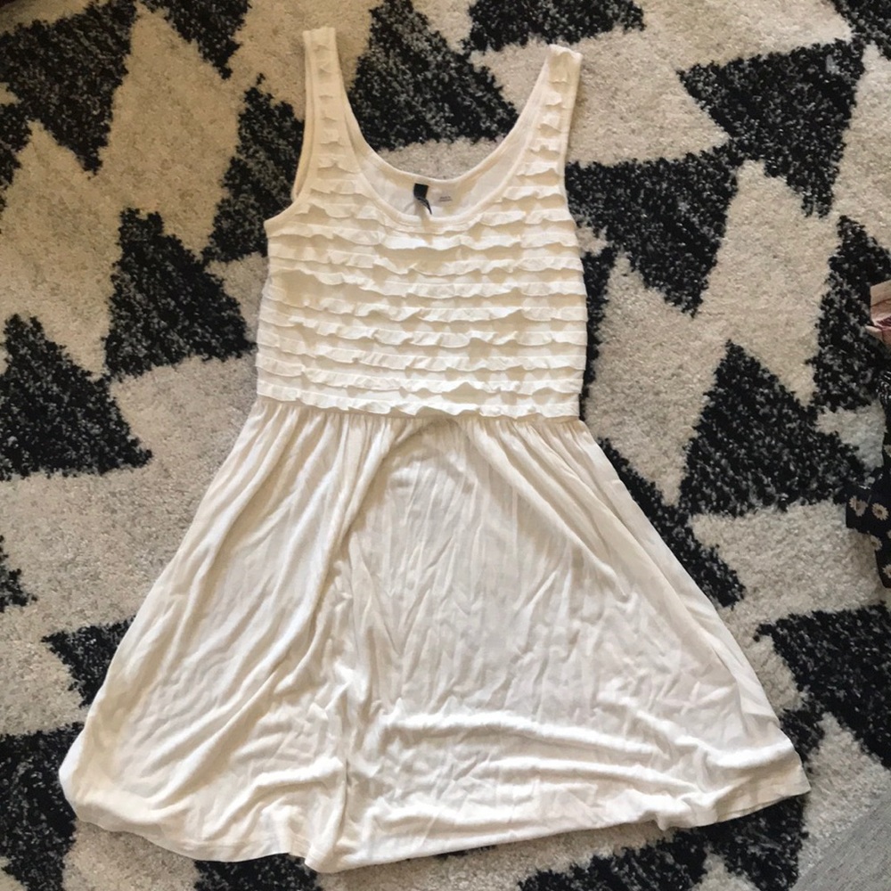 💕 3/$25 Divided Ruffled Dress - Picture 2 of 3